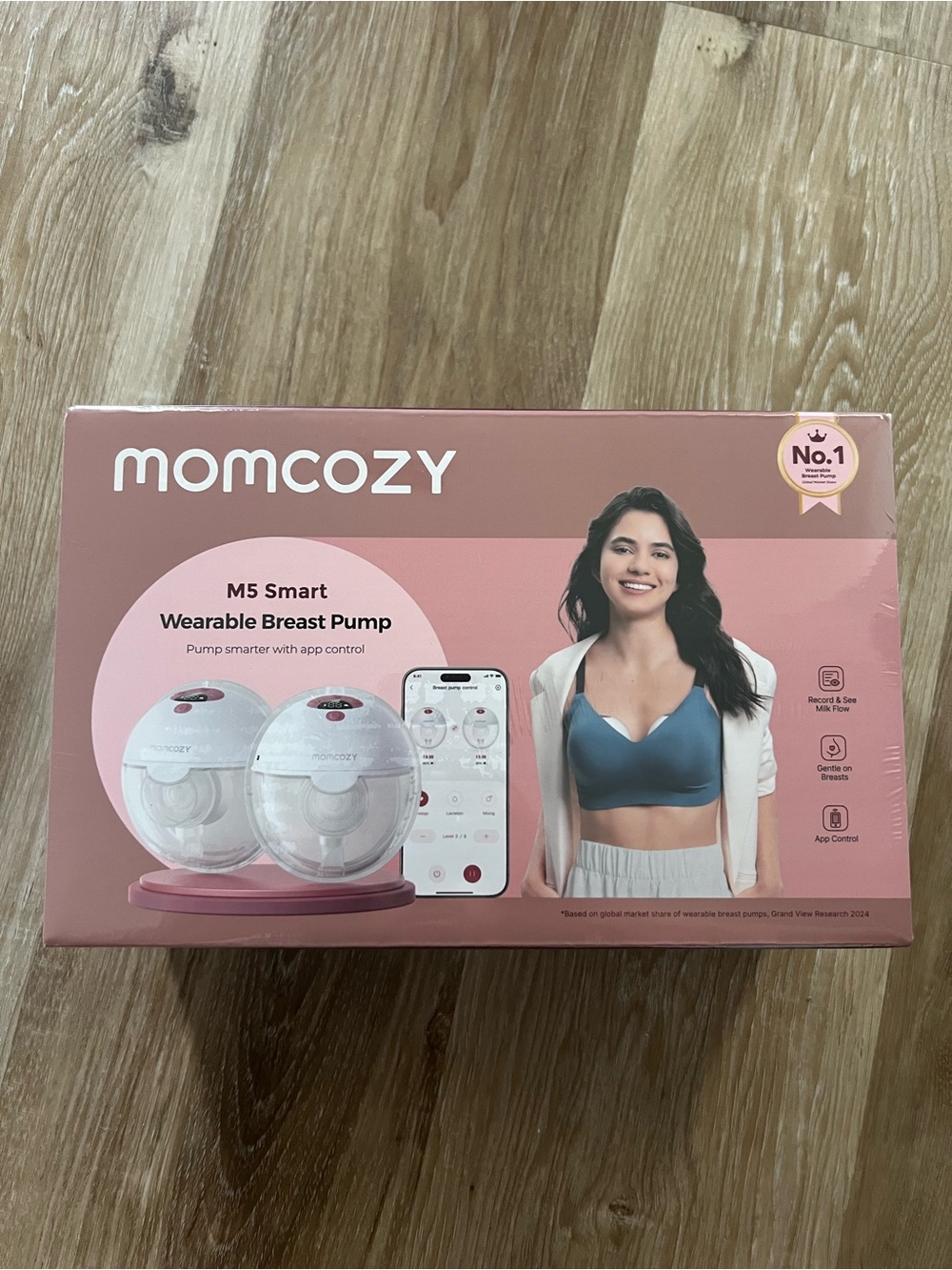 Brand new Momcozy M5 Smart Wearable Breast Pump